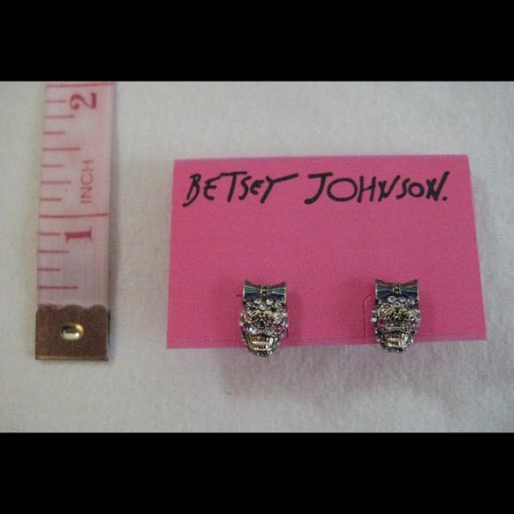 Betsey Johnson Bow Wearing Skull Stud Earrings - Picture 3 of 6